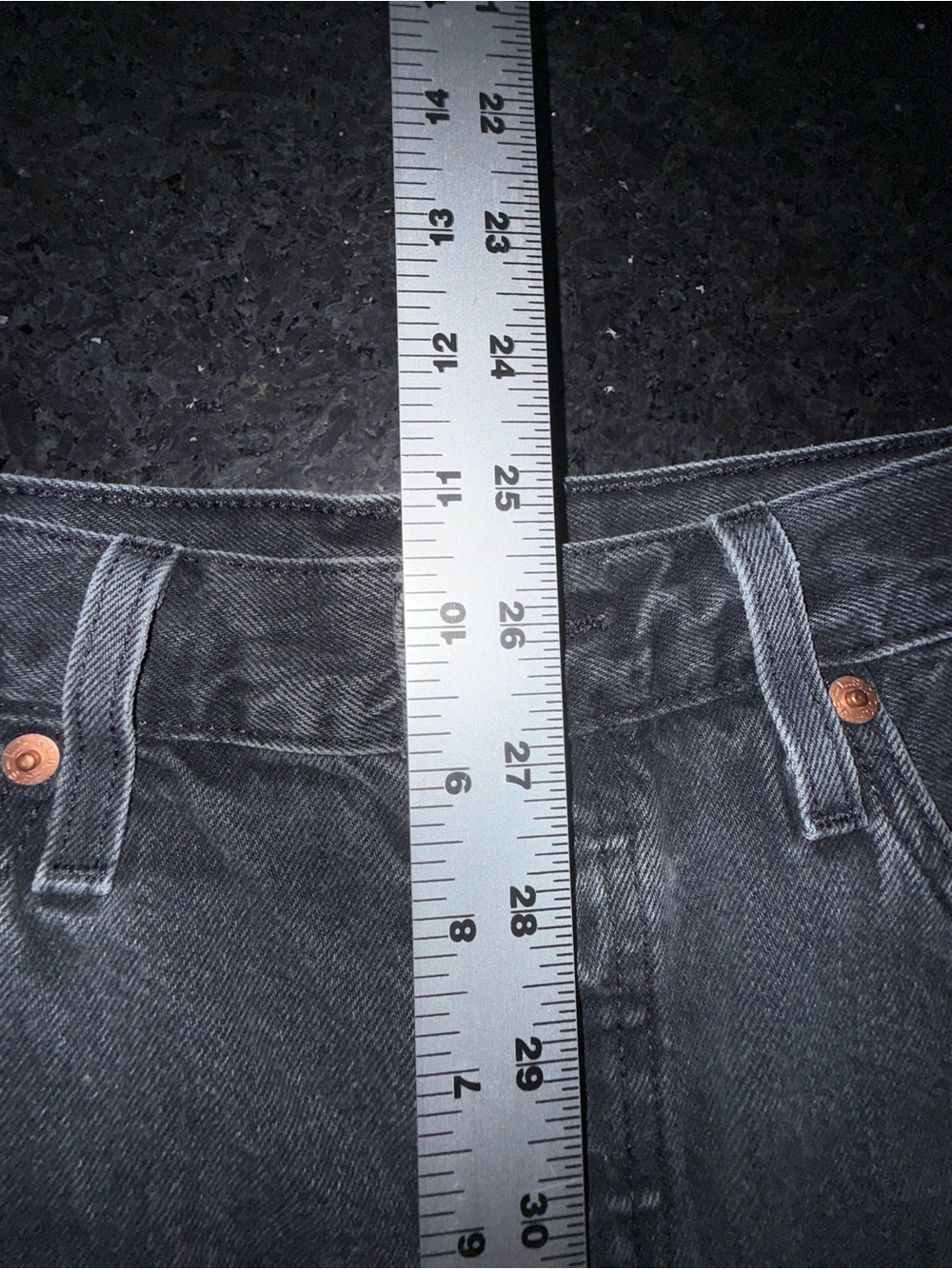Levi's Faded Black Grey High-Rise Denim Cutoff Buttonfly Shorts SZ 28 - Picture 10 of 11